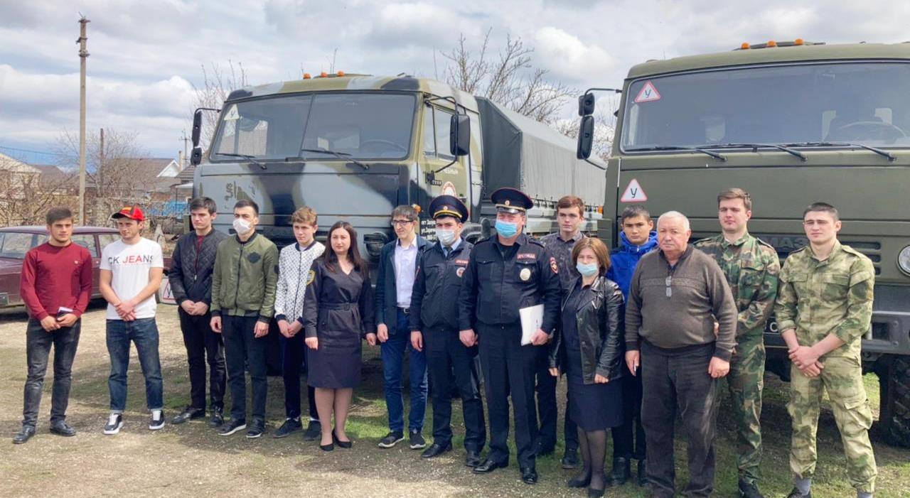 В автошколе Зольского района КБР при участии автоинспекторов и специалистов  противопожарно-спасательной службы состоялась акция «Без ДТП» - STOP-газета  - Информационный портал Для водителей и пешеходов