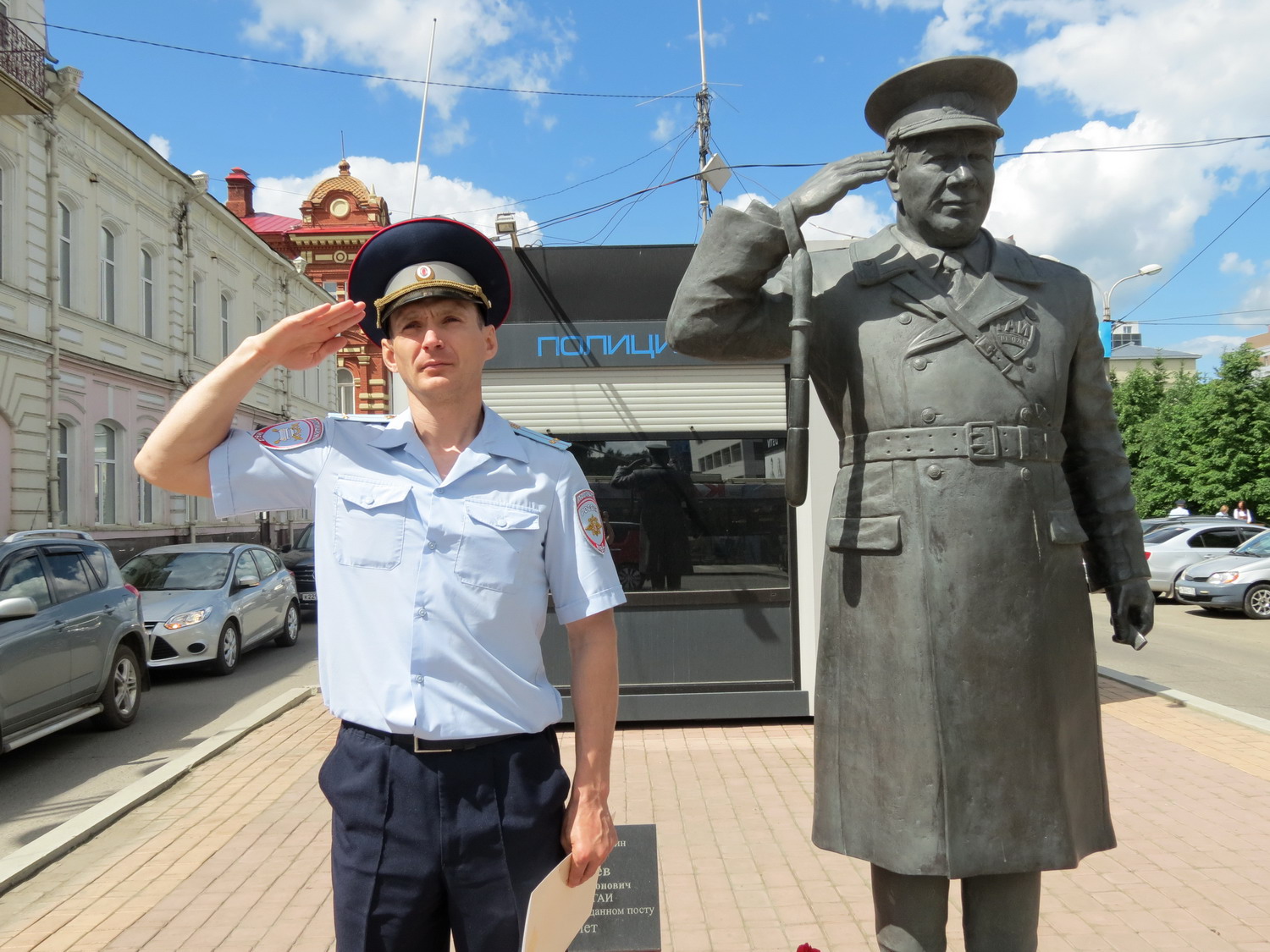 Лучший инспектор дорожно-патрульной службы Томской области работает в  городе Стрежевом - STOP-газета - Информационный портал Для водителей и  пешеходов